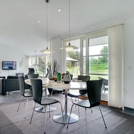 Aiyana - 530m From The Sea By Interhome