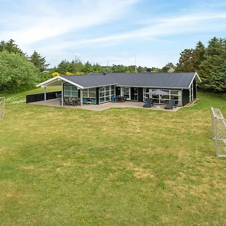 Aiyana - 530m From The Sea By Interhome *