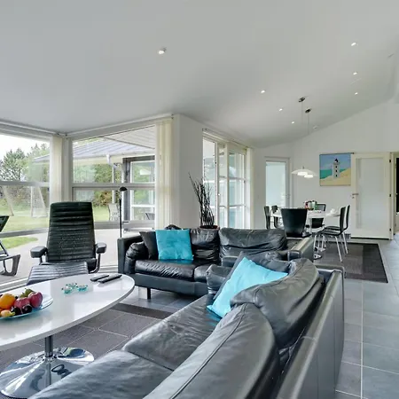 Aiyana - 530m From The Sea By Interhome Feriehus *