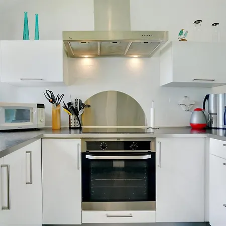 Aiyana - 530m From The Sea By Interhome *